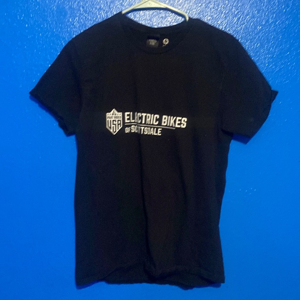 A nice black and white Hanes t-shirt size medium